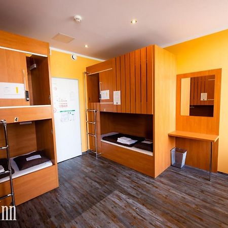 Do Step Inn Central - Self-Service-Hostel Vienna Exterior photo