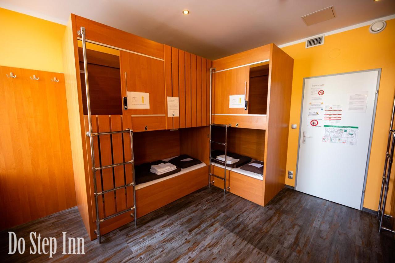 Do Step Inn Central - Self-Service-Hostel Vienna Exterior photo