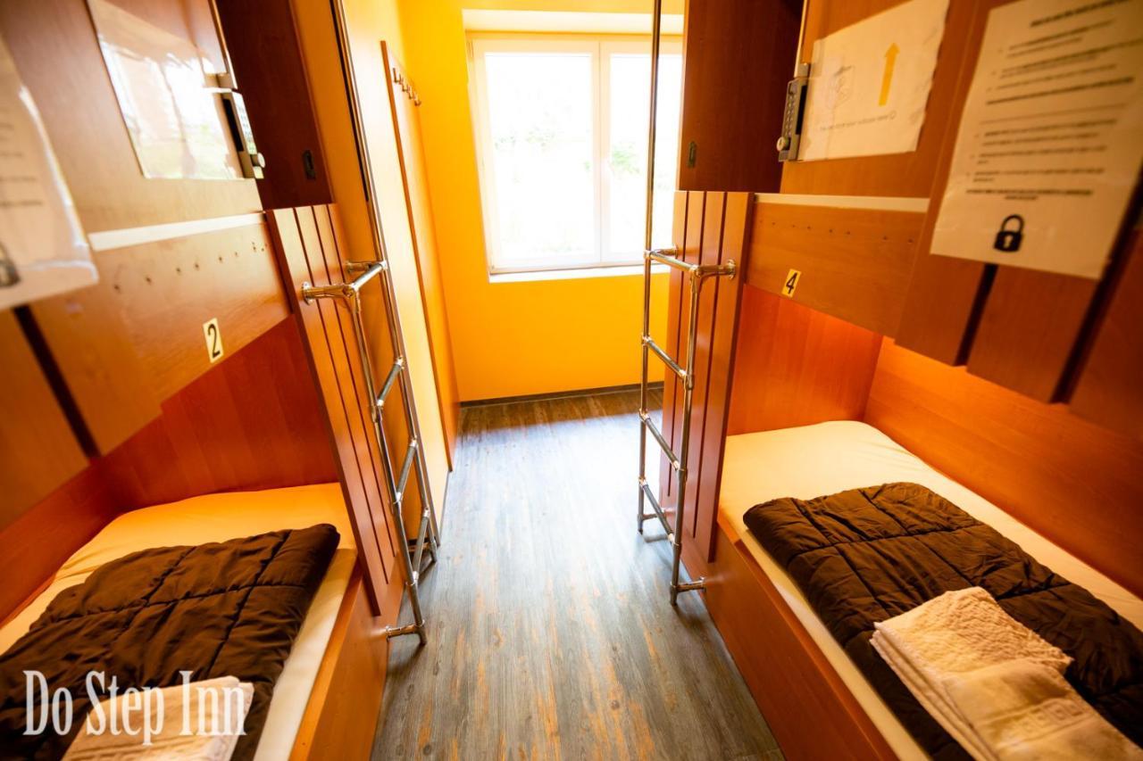 Do Step Inn Central - Self-Service-Hostel Vienna Exterior photo