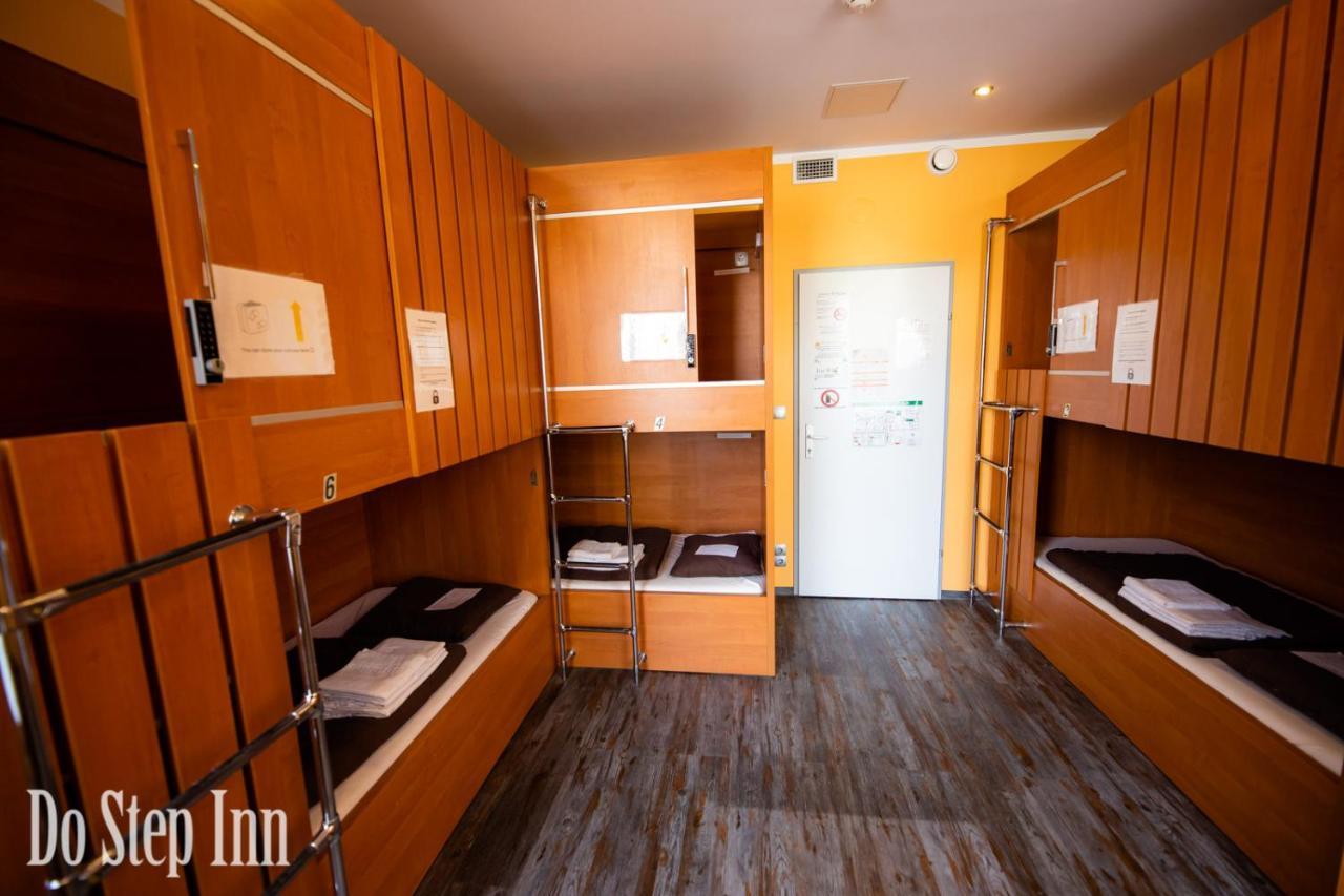 Do Step Inn Central - Self-Service-Hostel Vienna Exterior photo